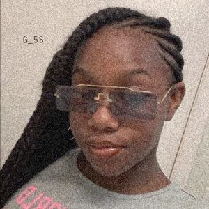 Meet your Posher, Sky